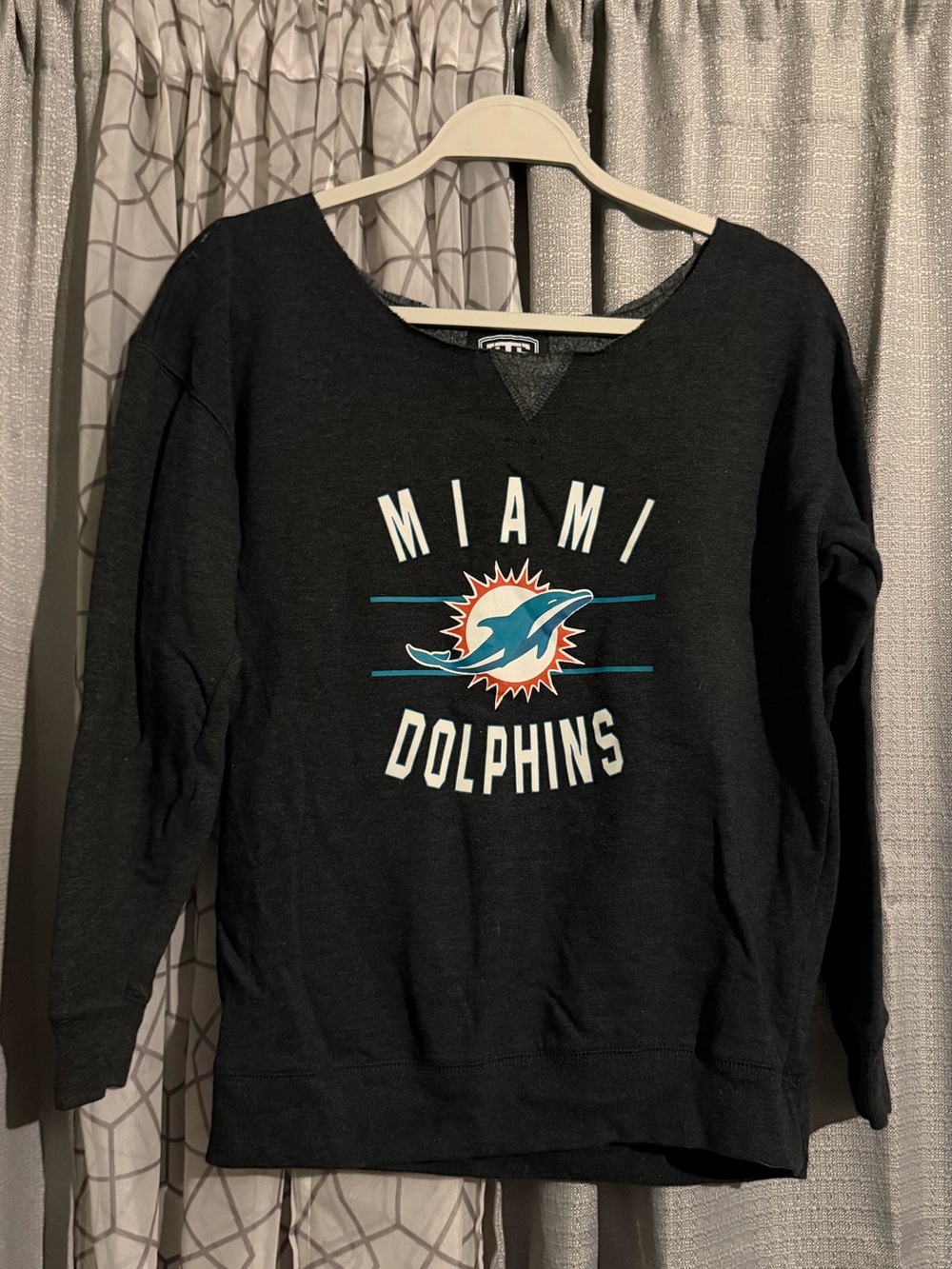 Miami Dolphins Black Women’s Sweatshirt - Team Logo Pullover